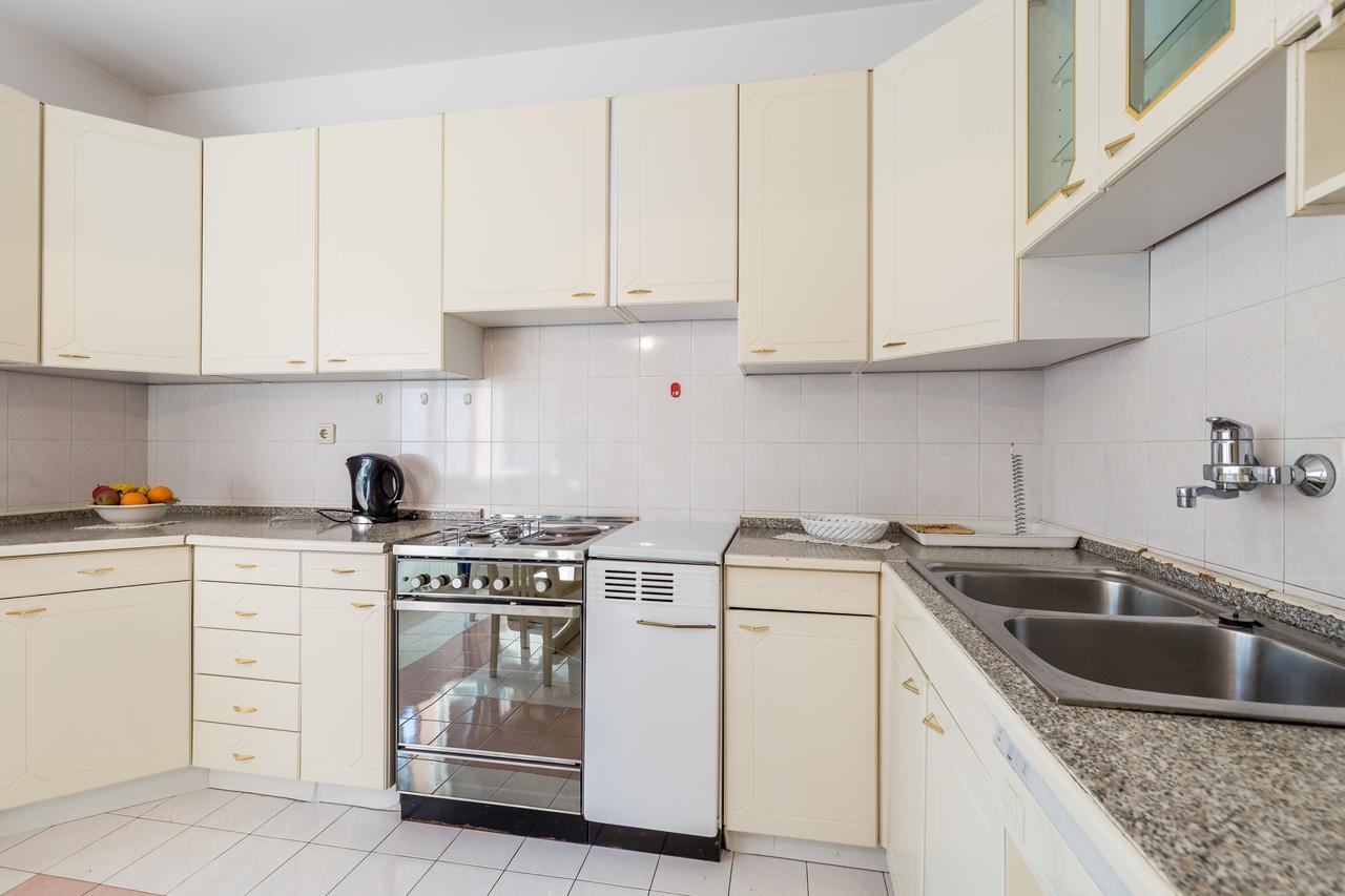 Rona Apartments Ani Ičići Eksteriør bilde