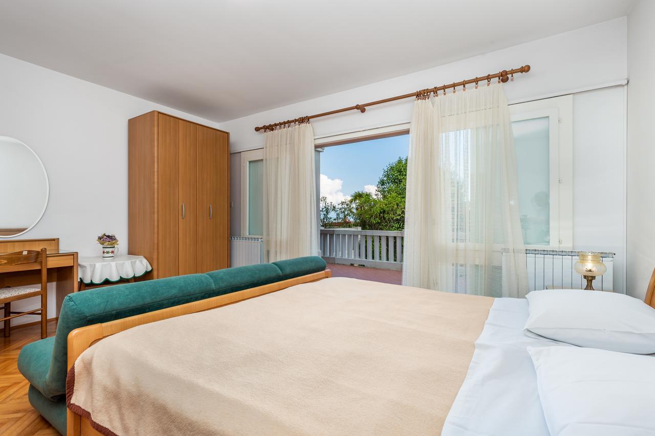 Rona Apartments Ani Ičići Eksteriør bilde