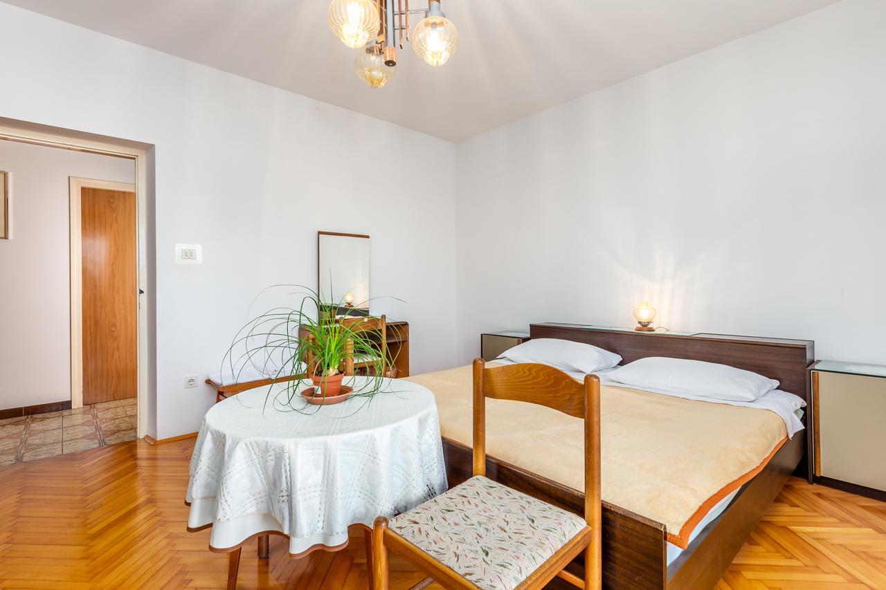 Rona Apartments Ani Ičići Eksteriør bilde