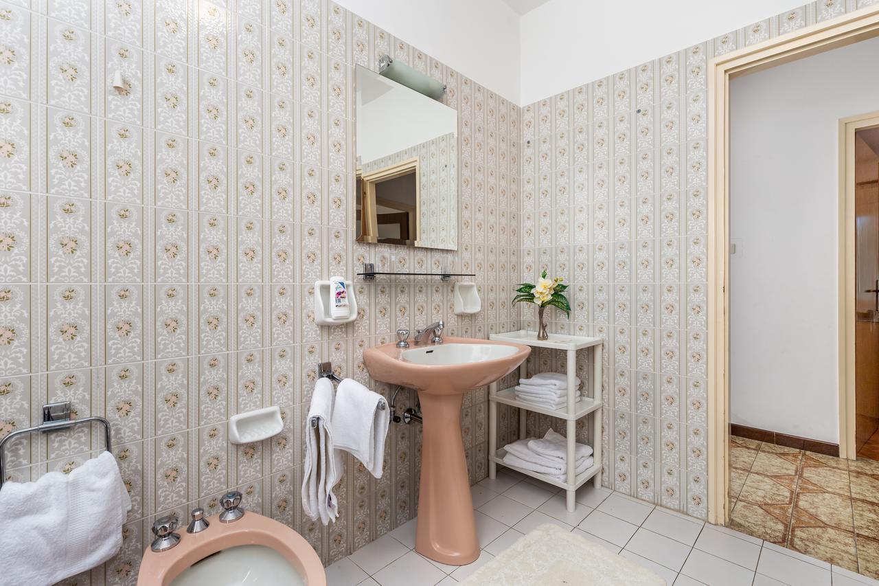 Rona Apartments Ani Ičići Eksteriør bilde