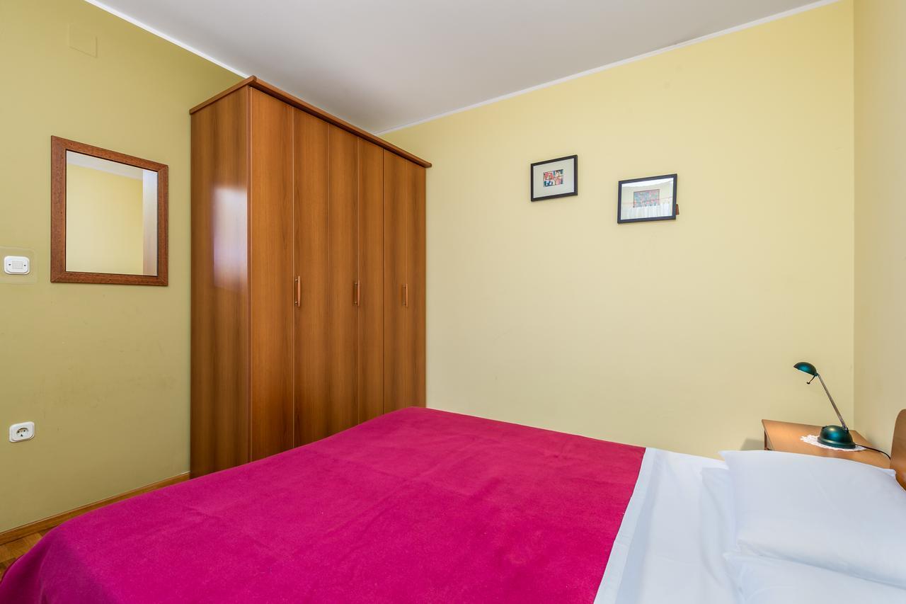 Rona Apartments Ani Ičići Eksteriør bilde