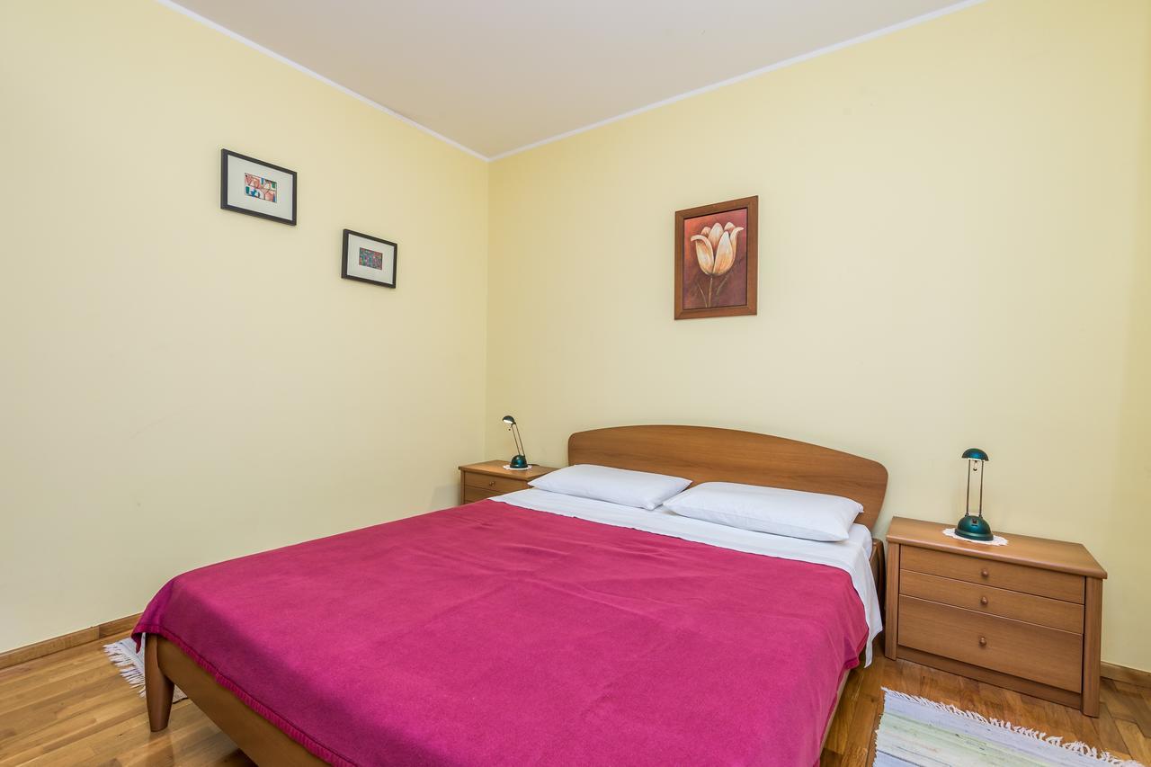 Rona Apartments Ani Ičići Eksteriør bilde