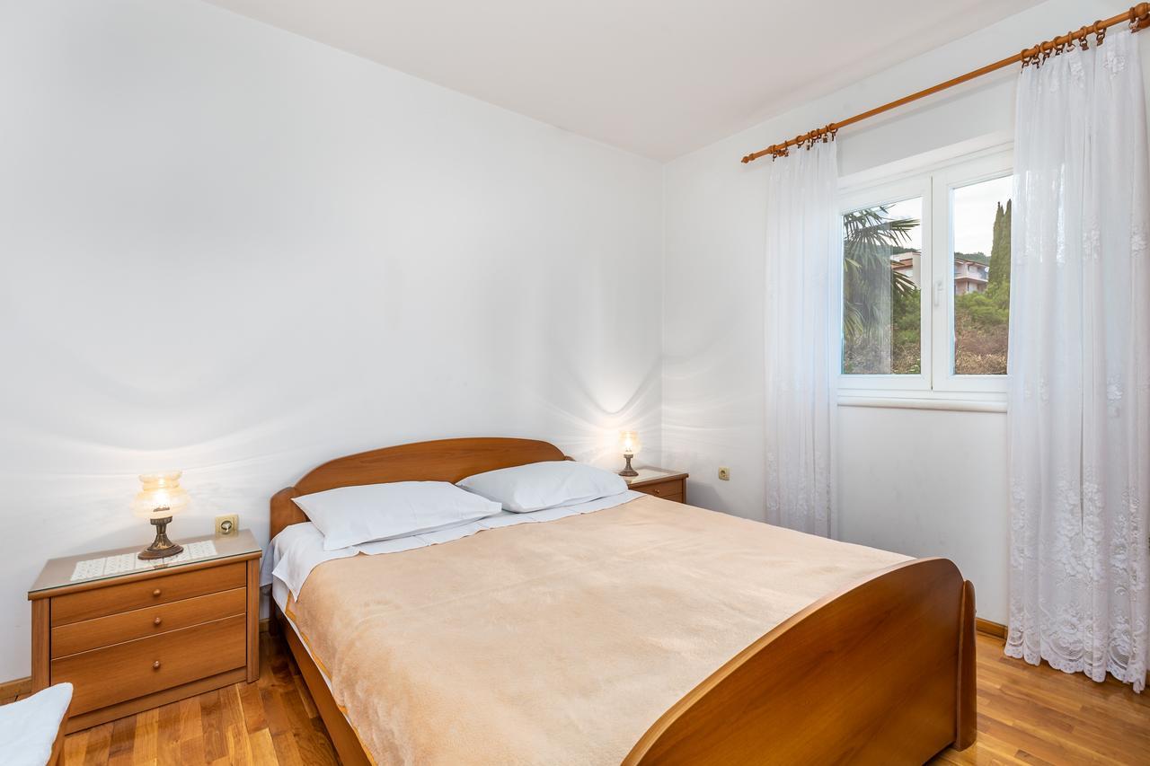 Rona Apartments Ani Ičići Eksteriør bilde