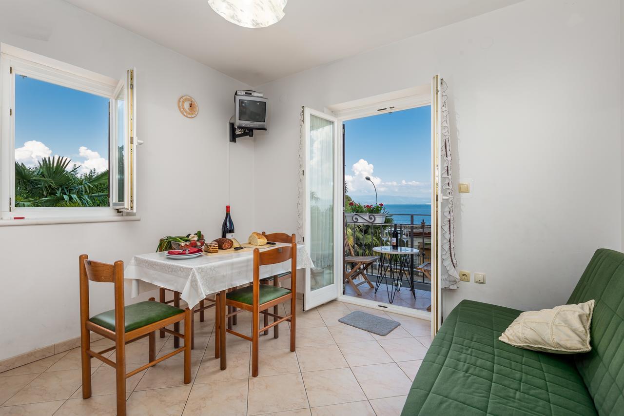 Rona Apartments Ani Ičići Eksteriør bilde